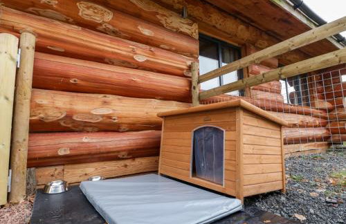 Cedar Cabin at Salford Court Farm Fishing Cabins - Foto 33