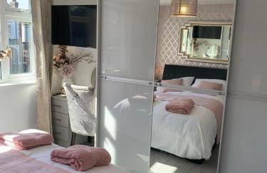 Kensington Luxury Apartment on Gated Development in Leafy edge of Chorley Town Centre - Foto 1