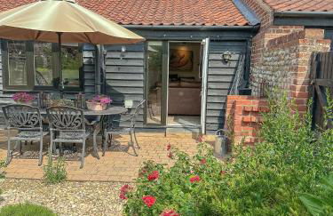 Modern two bed barn in Happisburgh - dog friendly - close to beach - Photo 1