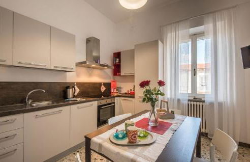 Beautiful Apartment In Monte San Savino - Foto 5