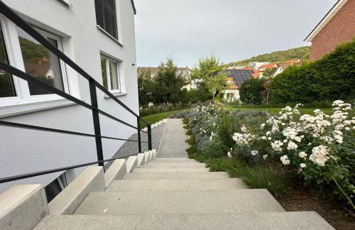 Modernes Apartment mit eigener Terrasse & Garten - Foto 3