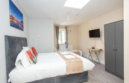 Saffron Studios - Photo 25