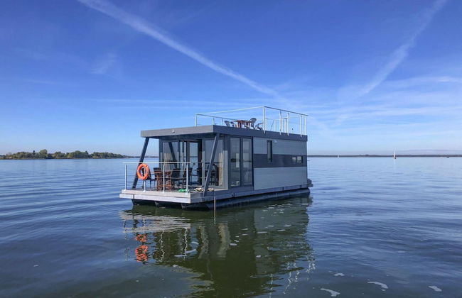 Houseboat in Kamien Pomorski With a Terrace - Photo 16