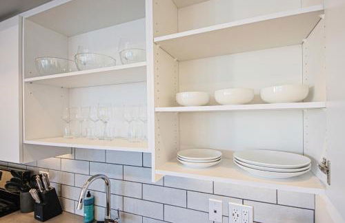 Hollywood Escape! Elegant 2BR 2BA Rental - Foto 10