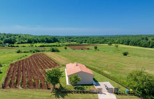 Family holiday house with private pool and playground - Foto 56