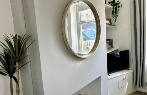 2 Bedroom City Centre House - Pet Friendly - Free Parking - Foto 9