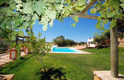 Rustic Villa Tavira with Mountain Views and Pool - Foto 11