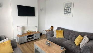 Contemporary 3-Bedroom Home with Stunning Views - Foto 2