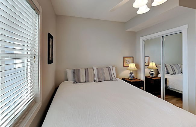 South Harbour #12e - Photo 4