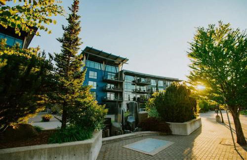 Timeless Modern Luxury at Bellerive on the River - Photo 6