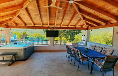 Heritage house Stipanovi dvori with heated pool and jacuzzi - Foto 7