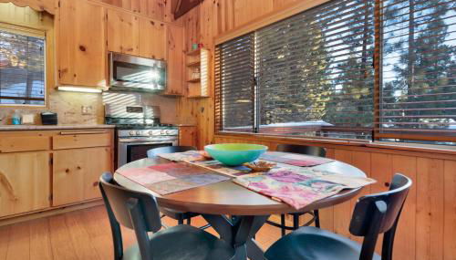 Fawnskin Pines by Big Bear Vacations Charming Mountain Cottage - Foto 5