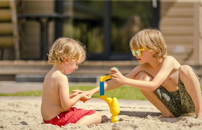 Fine Chalet near Water with Woodfired Hot Tub - Foto 14