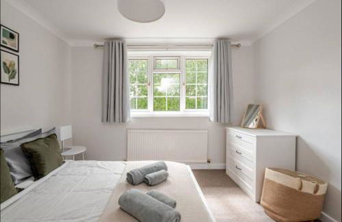 Modern Coastal Retreat, HotTub, Fire Pit, Pets welcome - Photo 24