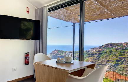 Serenity Valley Escape by LovelyStay - Photo 12