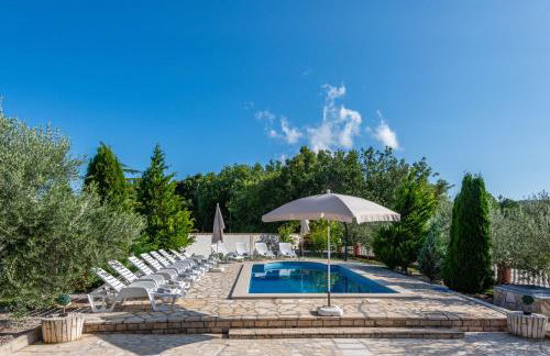 Villa Marić, a charming villa with a beautiful poolside - Foto 37