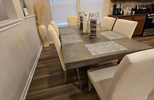 Modern Spacious Home Near the medical center, NRG, Downtown and UHD - Photo 30