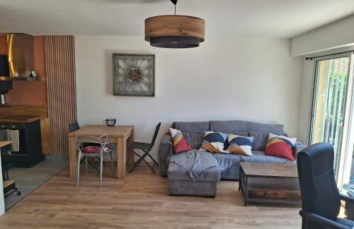 Lovely apartment with private garden and a swimming-pool - Foto 16