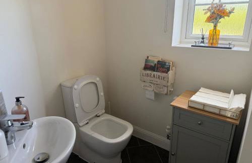 Comfortable 5 - Guest Abode - In Quiet Village - Foto 10