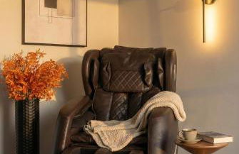 CASA Arlington Suite with In-Suite Massage Chair & Premium Amenities - Foto 7