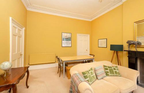 JOIVY Chic and Spacious House at the Heart of the City - Foto 16