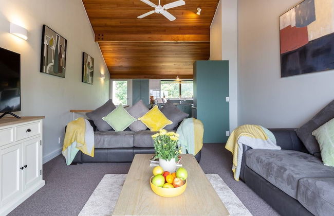 Spacious Lake View Alpine Townhouse Walk TO Town - Foto 27