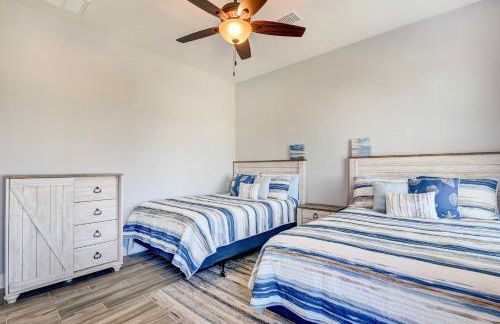 Private Dock and Patio Waterfront Galveston Retreat - Photo 20