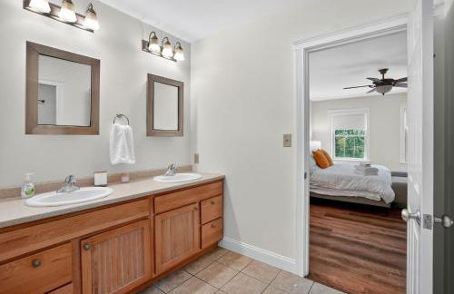 Gray Woodland Escape Golf, Pool & Cinema home - Foto 21