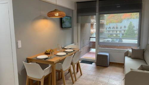 Apartament reformat i acollidor a Vielha, ben ubicat - Foto 2