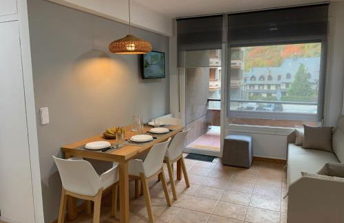 Apartament reformat i acollidor a Vielha, ben ubicat - Foto 2