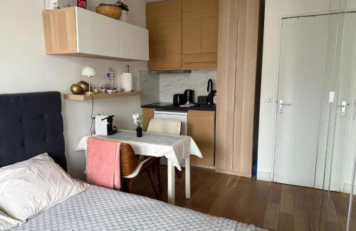 Studio sympa à Paris en métro -balcon & wifi - Foto 5