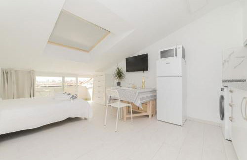 Buhardilla con terraza acogedora - Foto 8