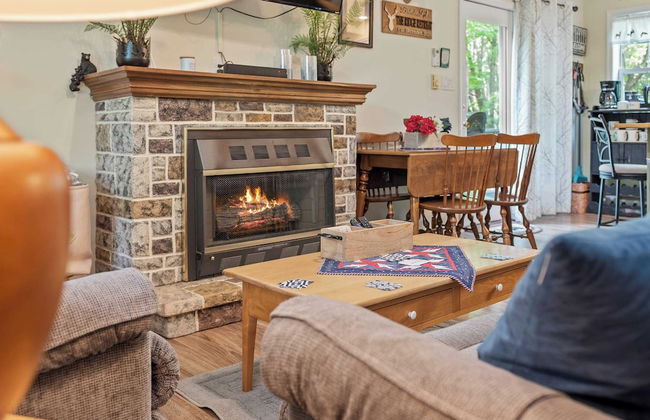 Ridge Retreat by Avantstay Game Room, Covered Porch, & Fire Pit! - Photo 9