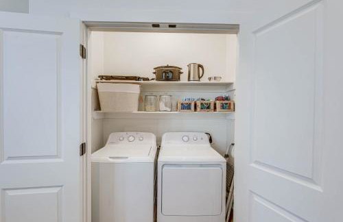 Pet-Friendly Lake LBJ Retreat with Deck and Hot Tub! - Foto 23