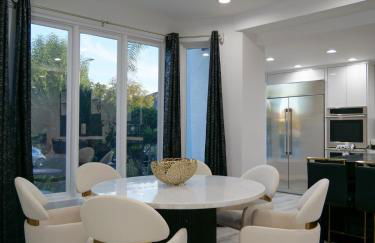 Sleek 7BR Exquisite Estate Resort Pool, Sauna, Spa 6500 SQF - Foto 7