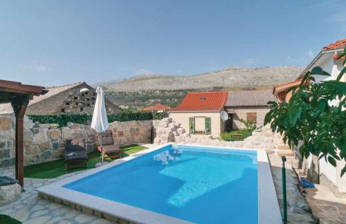 Holiday House near Split with heated pool - Photo 6