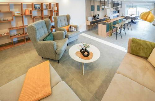 SEEZEIT Ferienwohnungen & Seminarhaus am Ammersee - Foto 1