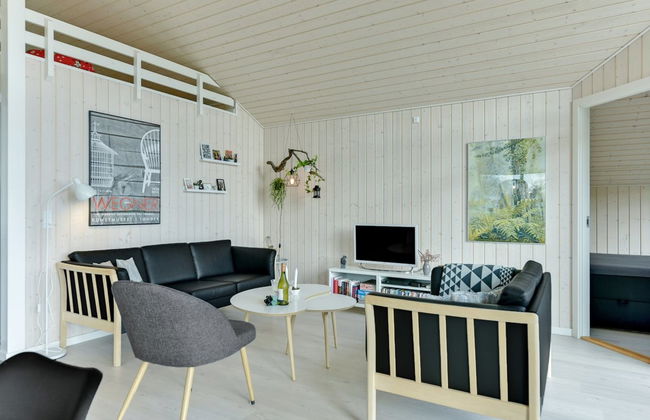 "Sighfrith" - 150m from the sea - Photo 31