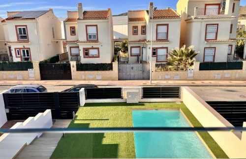 La Masion de Tout Seasonal Rental - Photo 56