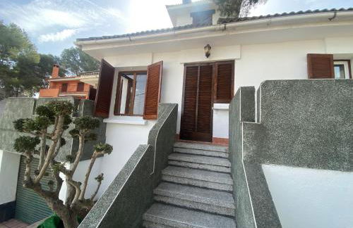 Chalet cerca a la playa con jardín y barbacoa - Foto 1