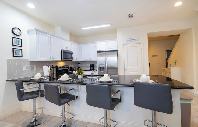 Beautiful Townhome With Hot Tub 13 - Photo 17