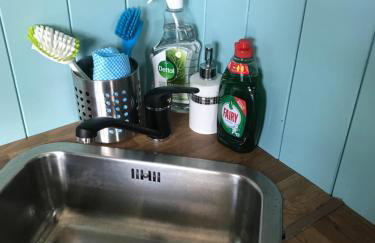 Shepherds Hut (Benny's) - Photo 14