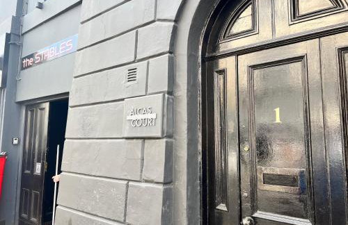 The Tower Suite - Town Centre, Spacious, 2 Bed, Sleeps 4 - Foto 6