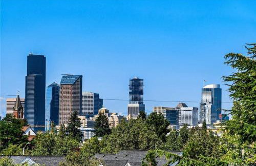 Designer Urban Retreat w Rooftop Deck & Fireplace - Foto 70