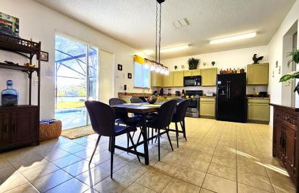 Bluelakeview Luxury Villa with Private Pool & Spa plus Lake Views, BBQ, Games Room - Photo 18