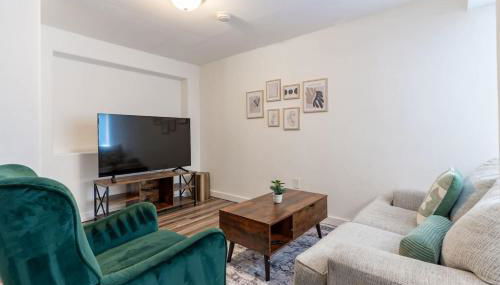 Entire Apt in South Seattle Workspace and Yard - Foto 3