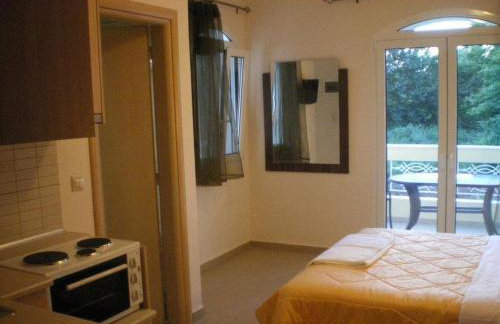 Royal's Studios - Photo 23