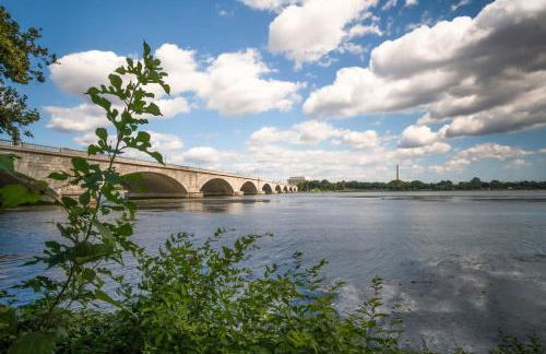 Stately DC Rowhome Spacious 7BR & 4BA #DCottage - Foto 58