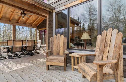 Luxury Lodge on 40 Private Acres • HUMM Sauna • Party Barn • - Foto 15