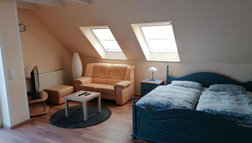 Großzügiges Wohnstudio mit Balkon und Badbenutzung - Foto 2